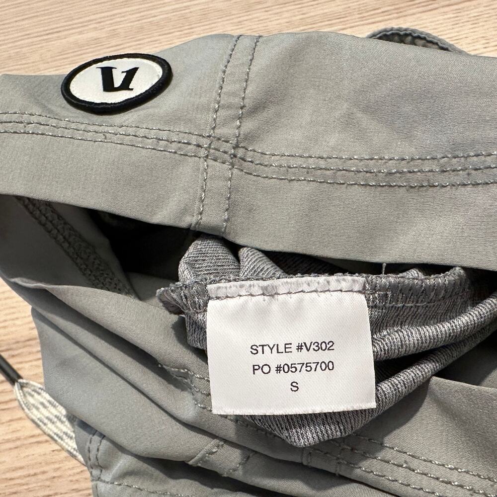 Vuori Kori Short Lined 7" Mens S Drawstring Elastic Waist Gray Running Gym V302 - Picture 2 of 11